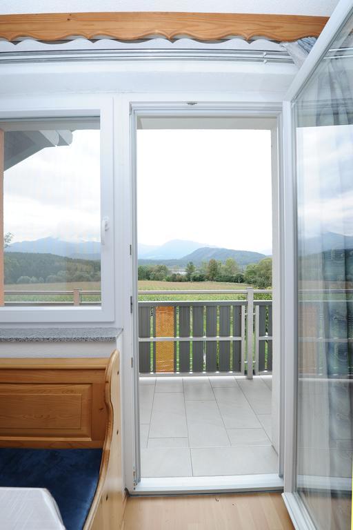 Fruehstueckspension Lach Bed and Breakfast Eberndorf Buitenkant foto